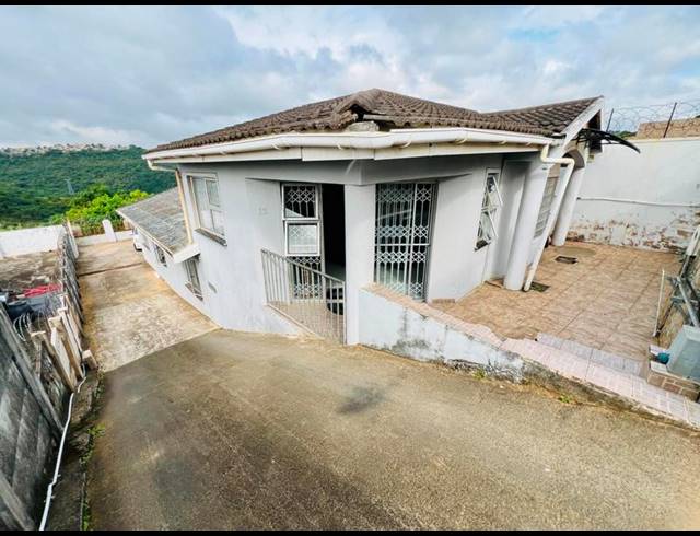 4 BEDROOM PROPERTY TO RENT IN NEWLANDS WEST
